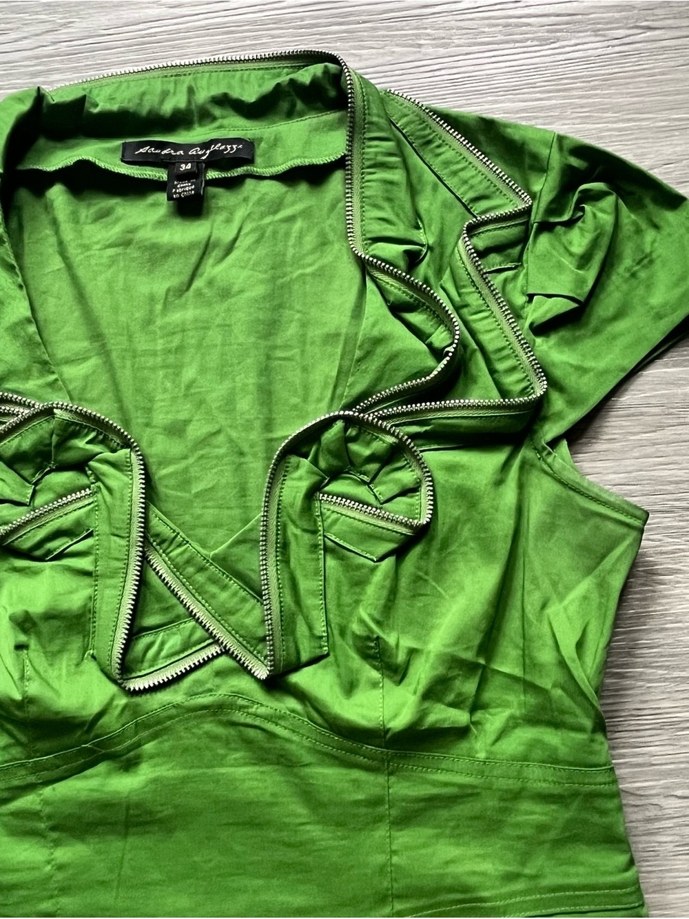 Y2K Green Puffed Sleeve Blouse with Zipper Trim Collar